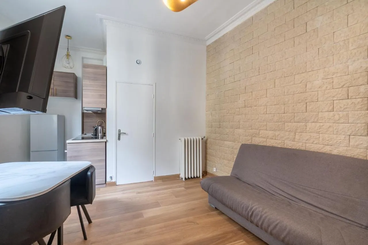 Apartment Appartement Metro Alexandre Dumas Paris France