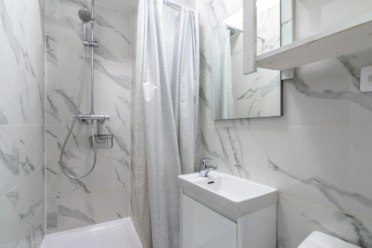 Appartement Metro Alexandre Dumas Paris 0*,  France