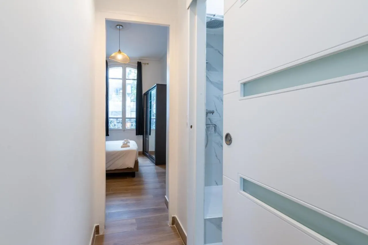 Appartement Metro Alexandre Dumas Paris 0*,