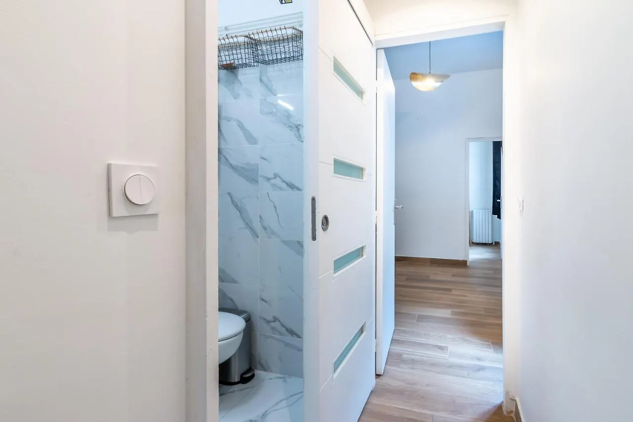 Appartement Metro Alexandre Dumas Paris