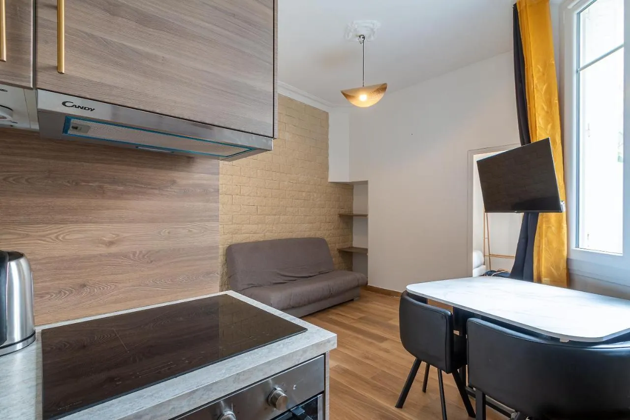 Apartment Appartement Metro Alexandre Dumas Paris